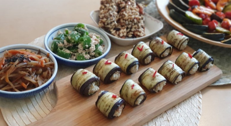 저속 노화 다이어트 식단 - 가지롤밥,우엉 토마토 조림 이미지