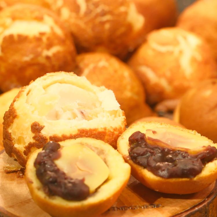 은근한 단맛과 함께 고소한 맛이 특징인 공주밤빵 이미지
