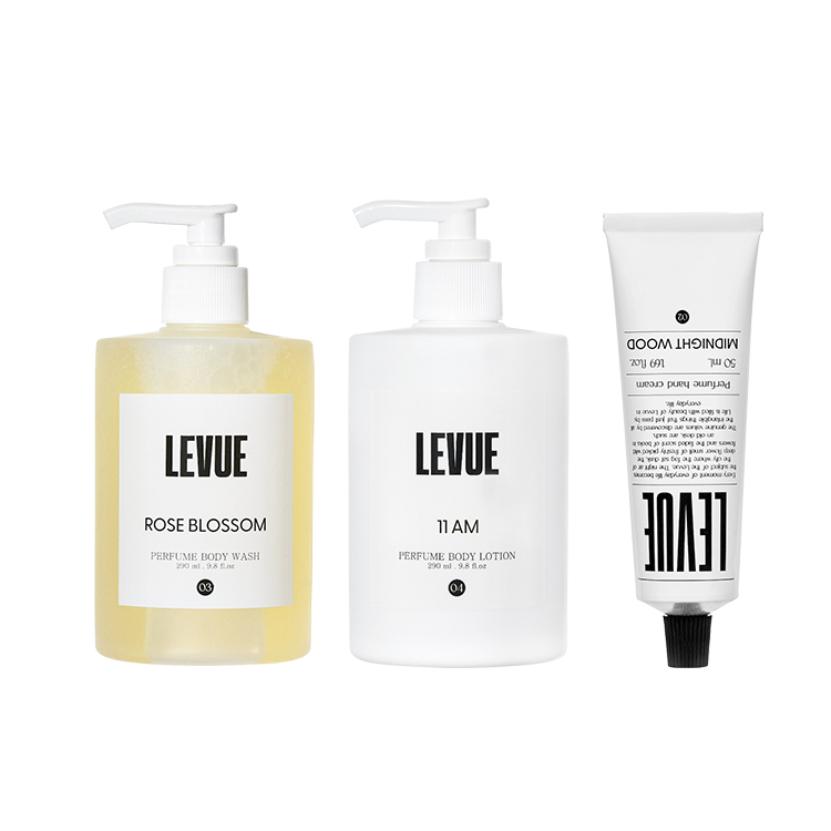 퍼퓸 바디워시 290ml + 퍼퓸 바디로션 290ml 
+ 퍼퓸 핸드크림 50ml

바디부터 핸드까지 하나의 향으로 완성하는 퍼퓸 케어 세트. 이미지