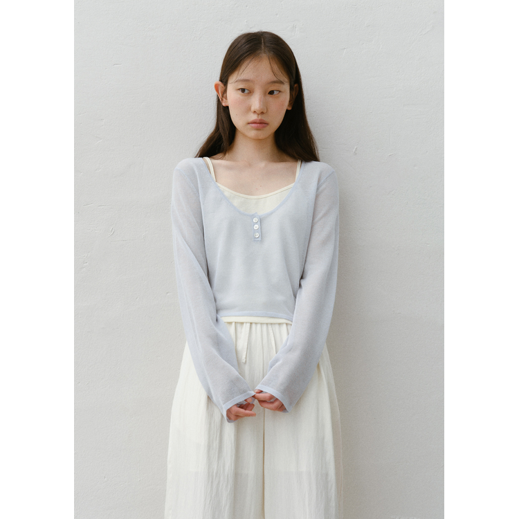 Linen button 
U-neck knit