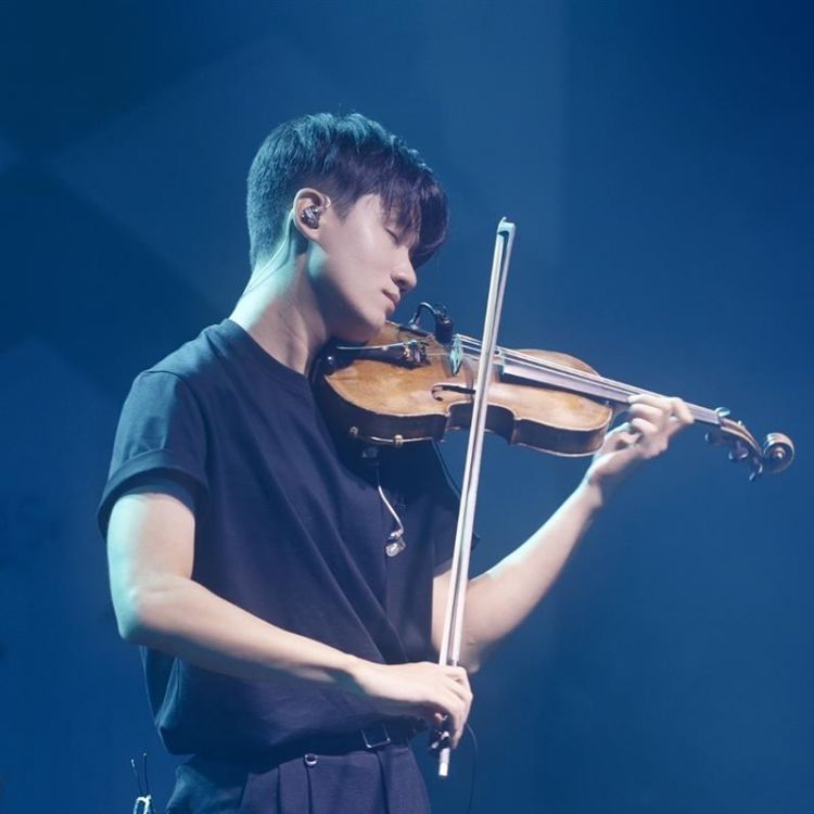 10월 17일 (금)
12:30~14:00