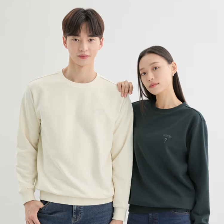 무테 삼각 자수
로고 맨투맨