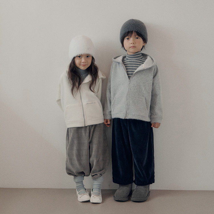 Flurry hood 
zip-up