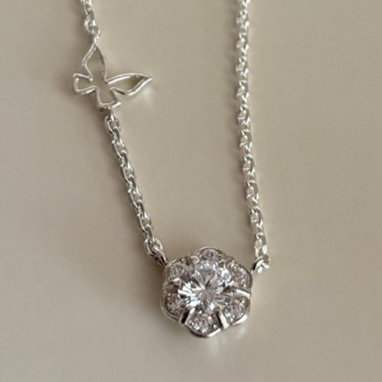 러브 로지 목걸이
(Lab-Grown
Diamond)