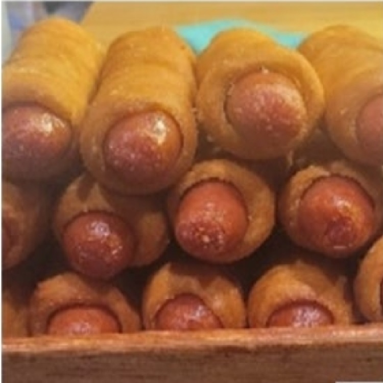 소시지빵 도나쓰
고소하고 바삭한
소시지 도나쓰