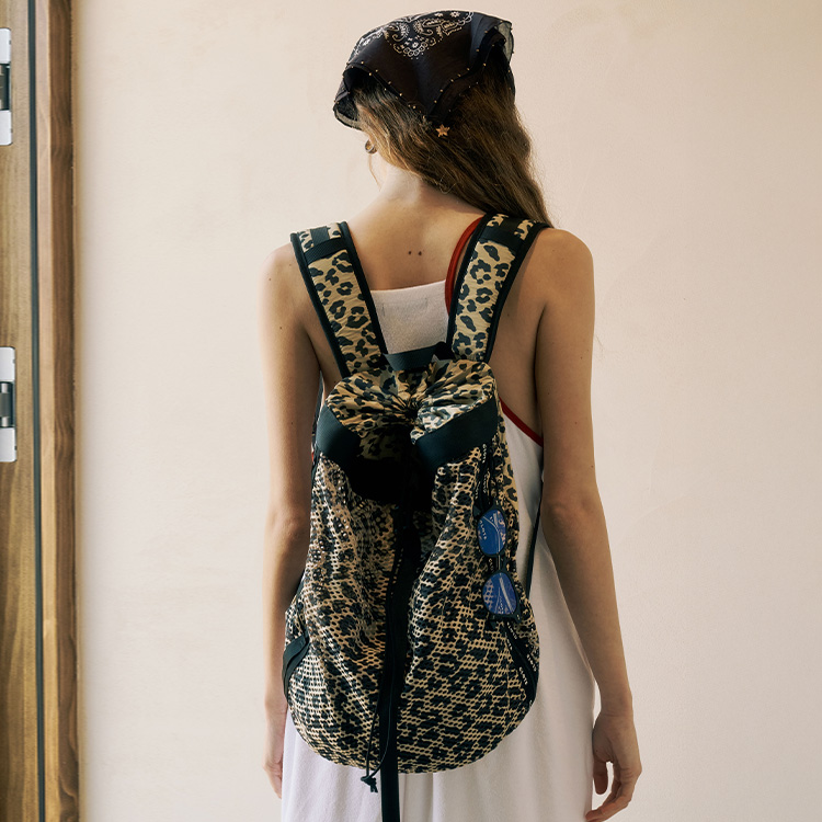 카프리 메쉬 백팩