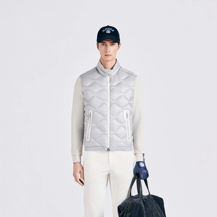 LIGHTWEIGHT DOWN VEST
