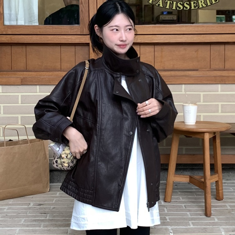 에코 레더 하이넥 점퍼