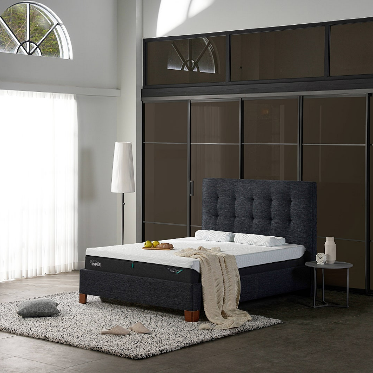 Pro Luxe 
CoolQuilt 
mattress 
+ Bella Frame