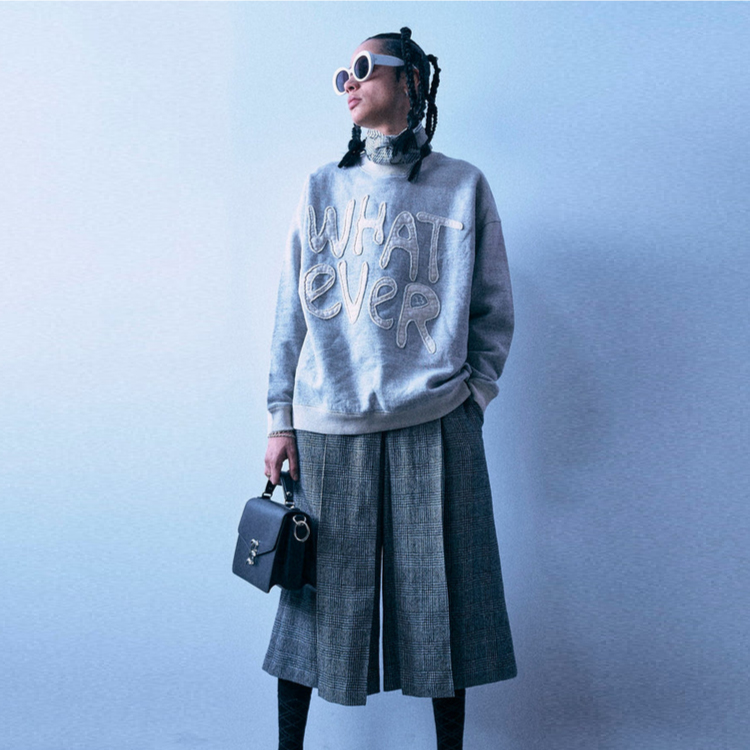 WHATEVER 13
OVERSIZED
CREWNECK