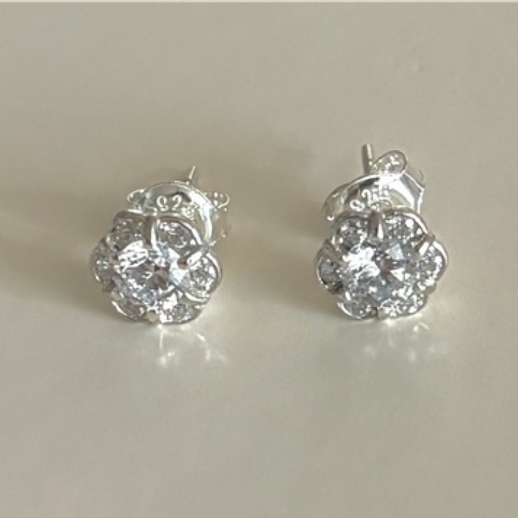 러브 로지 귀걸이
(Lab-Grown
Diamond)