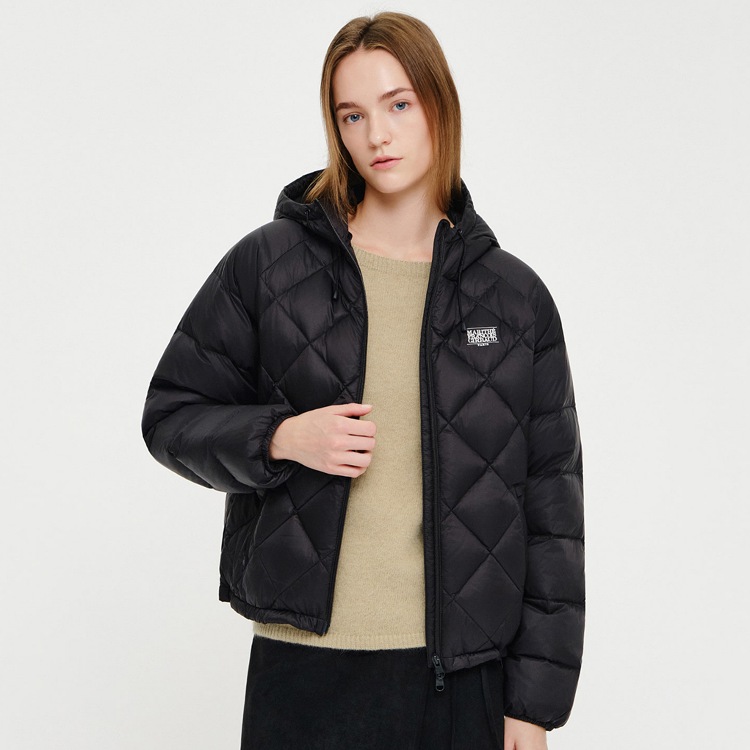 W HOODED LIGHTWEIGHT DOWN 
JACKET 